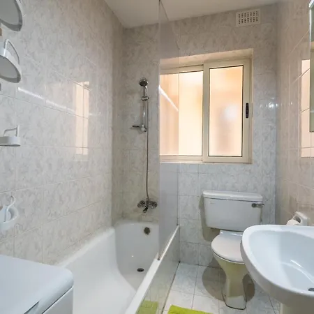 Sea View - Comfortable 2 Bedroom - St Julian's * Сент Джулианс