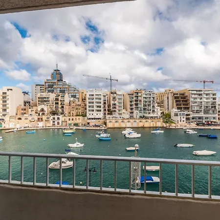 Sea View - Comfortable 2 Bedroom - St Julian's Apartment *